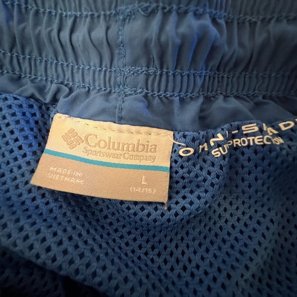 COLUMBIA OMNI-SHADE SUN PROTECTION BLUE BOYS LARGE (14-16) SHORTS - Picture 2 of 5